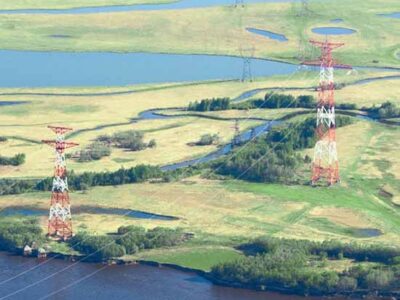 Painted electrical transmission towers require aviation red paint for day and flashing red lights for night